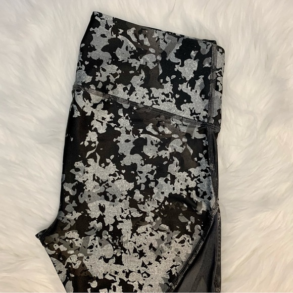 Under Armour Compression Leggings Sz Large - Picture 5 of 10